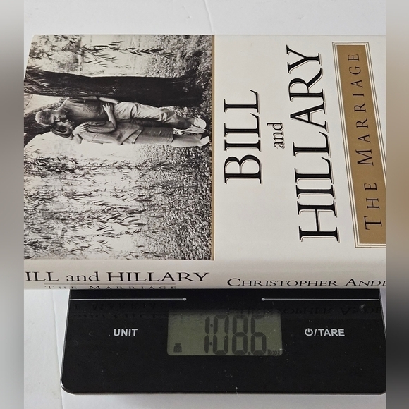 Bill & Hillary The Marriage Christopher Andersen 99 Home Accent Coffe Table book - Picture 5 of 14